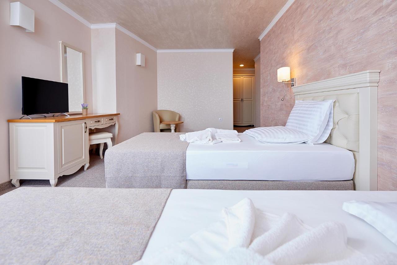 Hotel Neptun Pomorie Exteriér fotografie