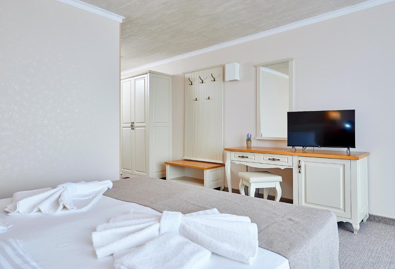 Hotel Neptun Pomorie Exteriér fotografie